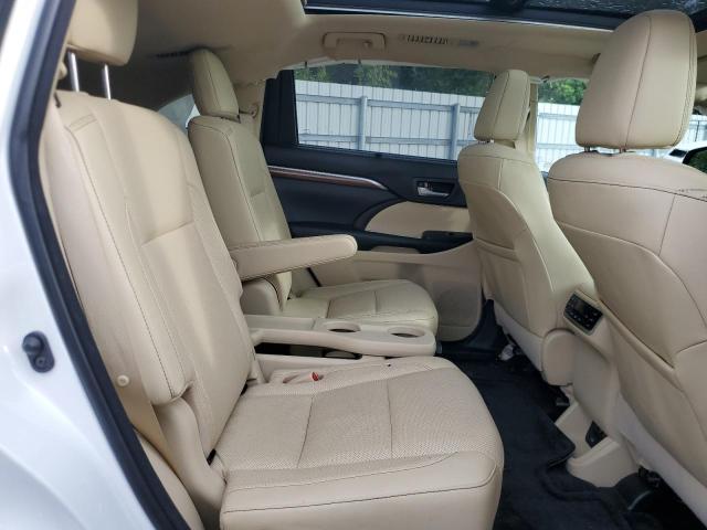 Photo 11 from auction – 2018 TOYOTA HIGHLANDER with VIN 5TDDZRFH3JS896592