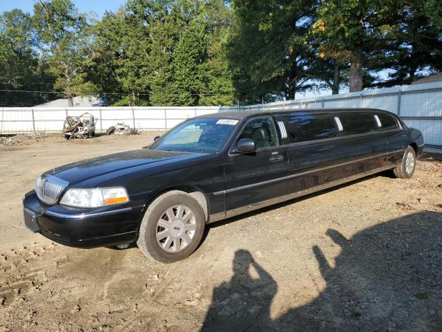 LINCOLN TOWN CAR E 2004 with VIN 1L1FM81W74Y601183 - Photo from auction
