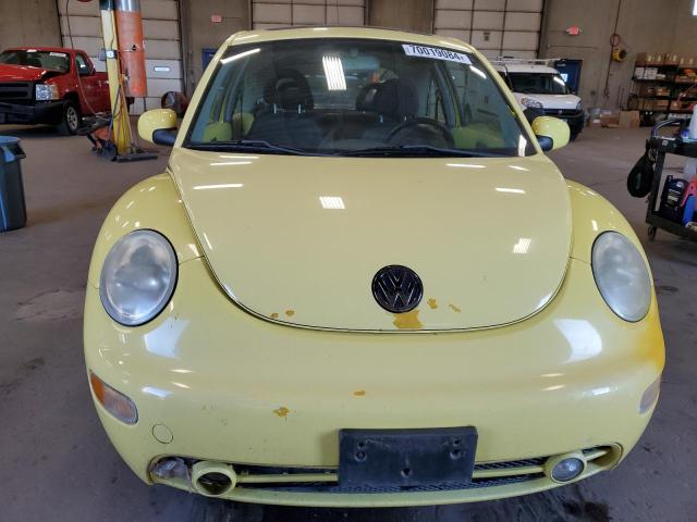 Photo 5 from auction – 2001 VOLKSWAGEN NEW BEETLE with VIN 3VWCB21C11M463885