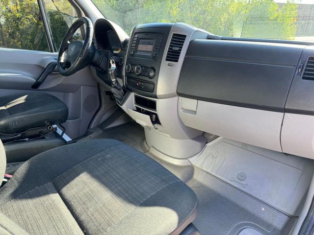 Photo 5 from auction – 2014 MERCEDES-BENZ SPRINTER 2 with VIN WD3PE7CC9E5857498
