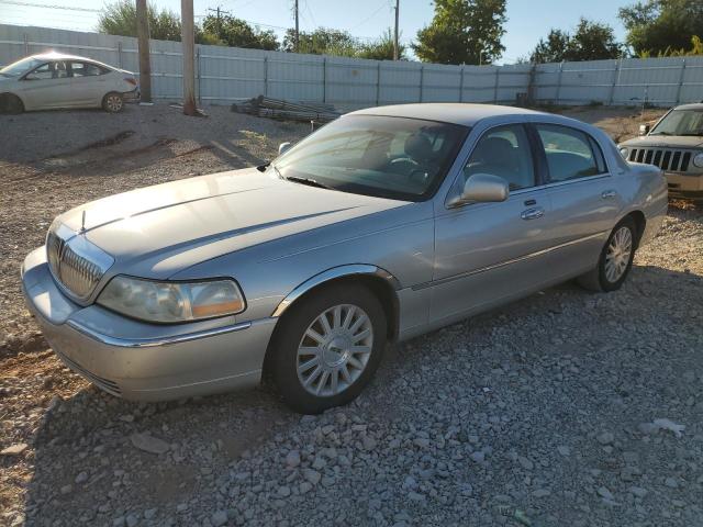 LINCOLN TOWN CAR E 2003 with VIN 1LNHM81W63Y667147 - Photo from auction