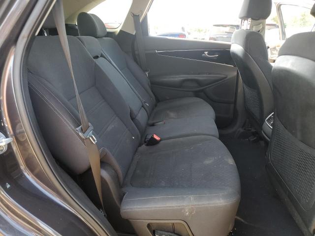 Photo 11 from auction – 2018 KIA SORENTO LX with VIN 5XYPGDA37JG404483