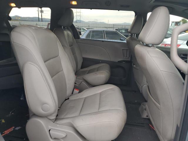 Photo 11 from auction – 2016 TOYOTA SIENNA XLE with VIN 5TDDK3DC8GS140368
