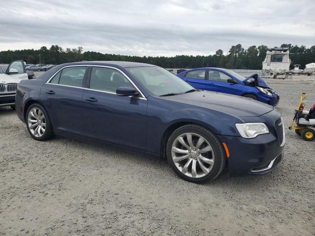 Photo 4 from auction – 2017 CHRYSLER 300 LIMITE with VIN 2C3CCAAG3HH596982
