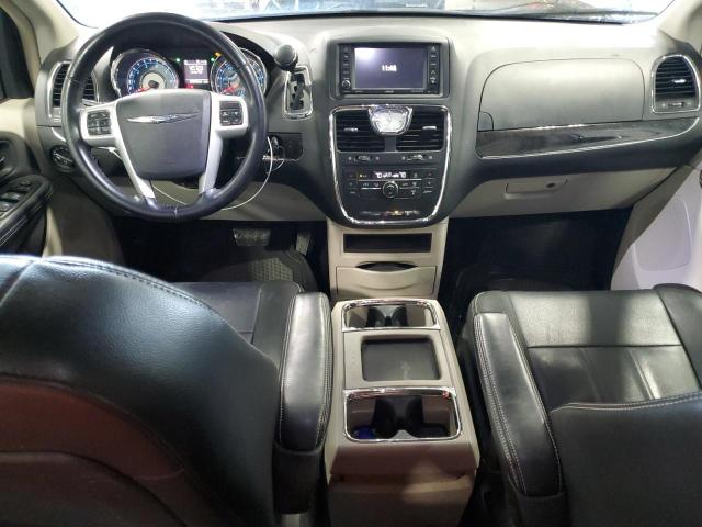 Photo 8 from auction – 2016 CHRYSLER TOWN & COU with VIN 2C4RC1BG0GR296944