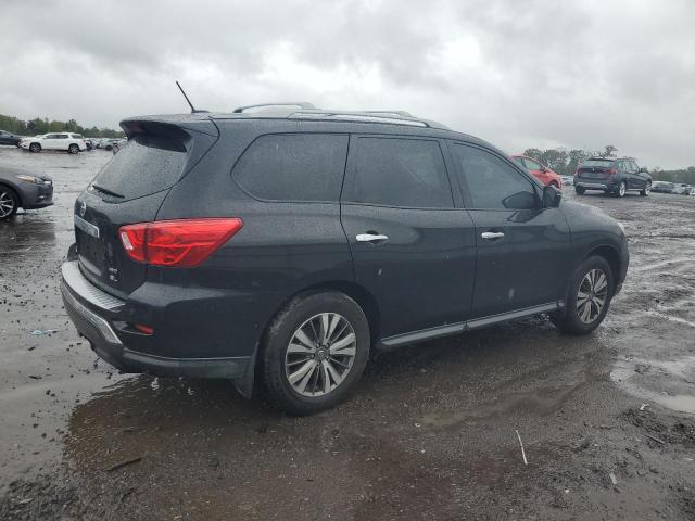 Photo 3 from auction – 2017 NISSAN PATHFINDER with VIN 5N1DR2MM2HC621116
