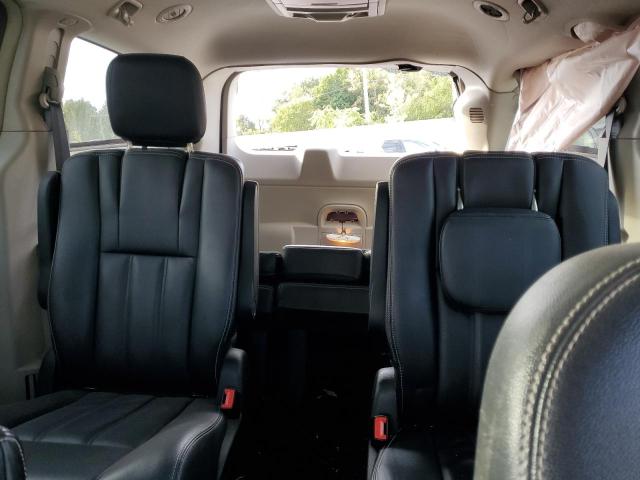 Photo 10 from auction – 2014 CHRYSLER TOWN & COU with VIN 2C4RC1BGXER255668
