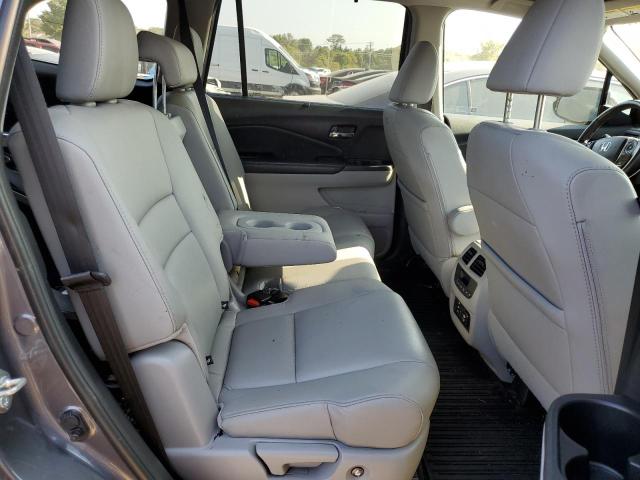 Photo 11 from auction – 2017 HONDA PILOT TOUR with VIN 5FNYF6H94HB018618