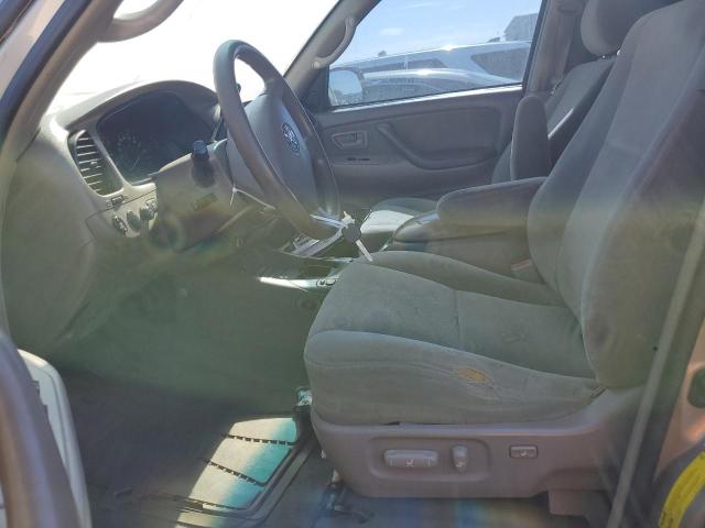 Photo 7 from auction – 2005 TOYOTA SEQUOIA SR with VIN 5TDZT34A05S243444
