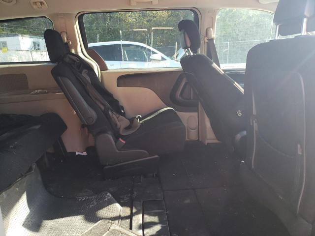Photo 11 from auction – 2012 CHRYSLER TOWN & COU with VIN 2C4RC1BG2CR144402