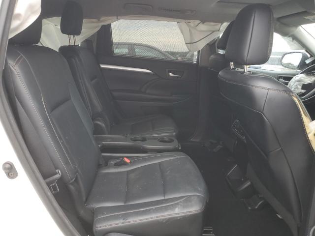 Photo 11 from auction – 2018 TOYOTA HIGHLANDER with VIN 5TDKZRFH7JS274200