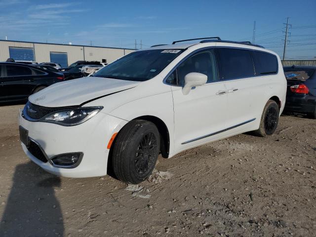 CHRYSLER PACIFICA T 2017 with VIN 2C4RC1EG6HR647983 - Photo from auction