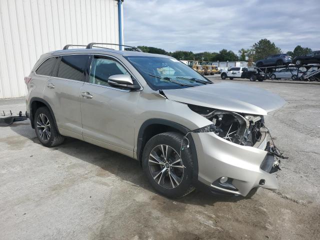 Photo 4 from auction – 2016 TOYOTA HIGHLANDER with VIN 5TDJKRFH3GS275918