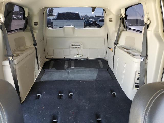 Photo 10 from auction – 2015 CHRYSLER TOWN & COU with VIN 2C4RC1BG5FR751513
