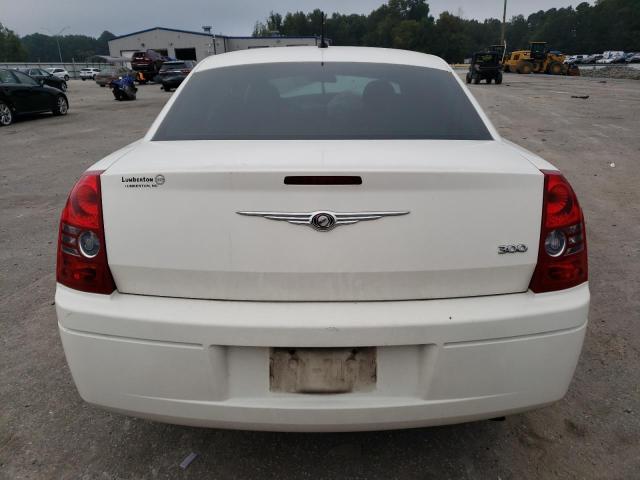 Photo 6 from auction – 2008 CHRYSLER 300 LX with VIN 2C3KA43R18H145972