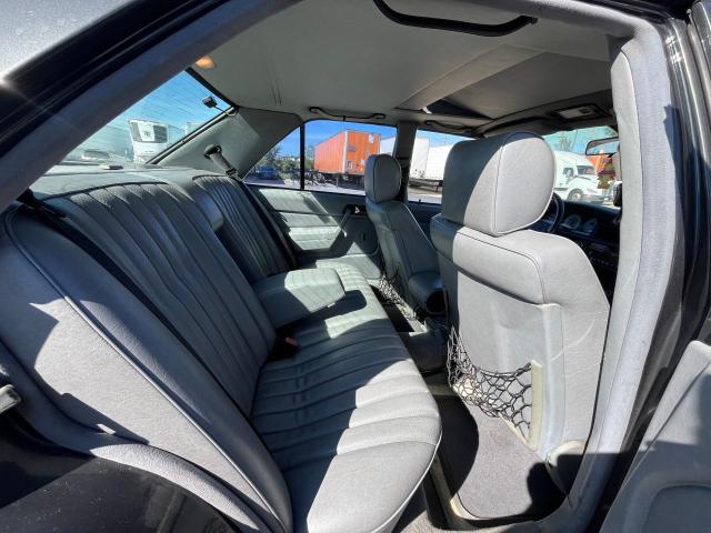 Photo 6 from auction – 1992 MERCEDES-BENZ 190 E 2.3 with VIN WDBDA28D0NF898619