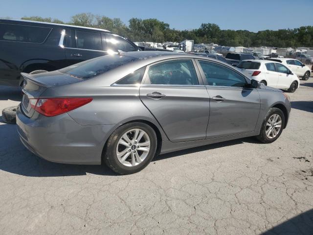 Photo 3 from auction – 2013 HYUNDAI SONATA GLS with VIN 5NPEB4AC4DH736903