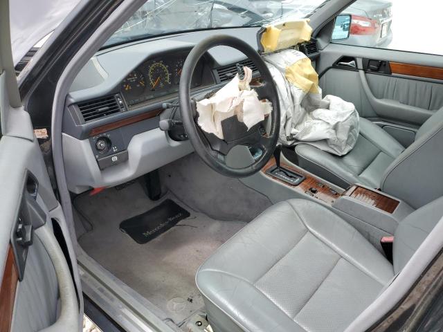 Photo 8 from auction – 1994 MERCEDES-BENZ E 320 with VIN WDBEA32EXRC074761