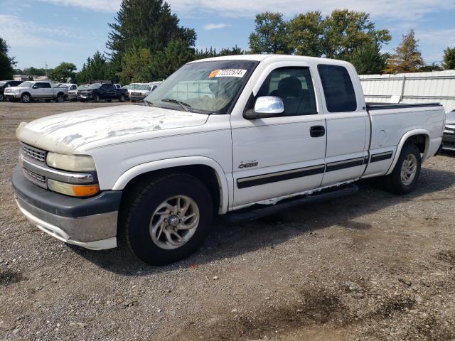 CHEVROLET SILVERADO 2000 with VIN 2GCEC19T4Y1252415 - Photo from auction