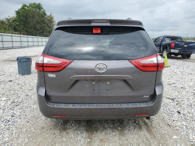 Photo 6 from auction – 2016 TOYOTA SIENNA XLE with VIN 5TDYK3DC4GS727409