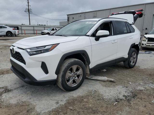 Photo 1 from auction – 2024 TOYOTA RAV4 XLE with VIN 2T3W1RFV6RC283366