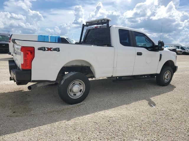 Photo 3 from auction – 2019 FORD F350 SUPER with VIN 1FT8X3B60KEE25208