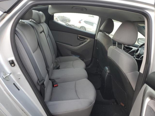 Photo 10 from auction – 2012 HYUNDAI ELANTRA GL with VIN 5NPDH4AE4CH092023