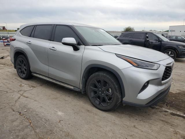 Photo 4 from auction – 2022 TOYOTA HIGHLANDER with VIN 5TDZZRAH2NS557227