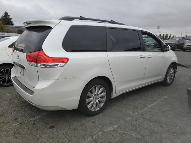 Photo 3 from auction – 2014 TOYOTA SIENNA XLE with VIN 5TDDK3DCXES084446