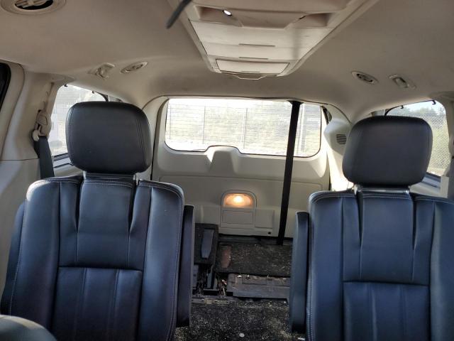 Photo 10 from auction – 2013 CHRYSLER TOWN & COU with VIN 2C4RC1CG0DR714882