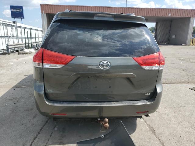 Photo 6 from auction – 2013 TOYOTA SIENNA XLE with VIN 5TDYK3DC2DS381338