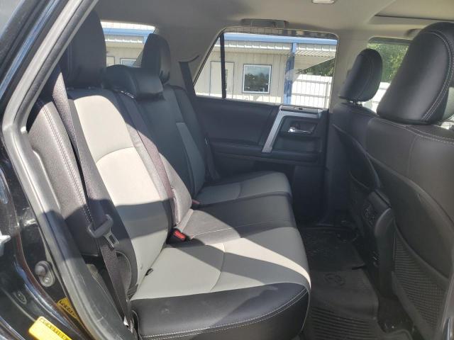 Photo 11 from auction – 2018 TOYOTA 4RUNNER SR with VIN JTEBU5JR1J5516438
