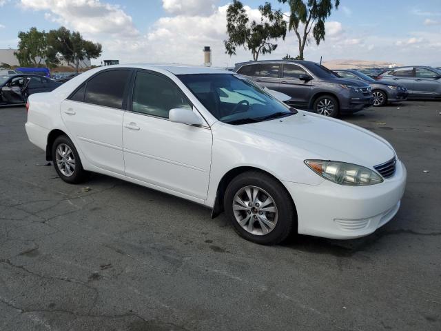Photo 4 from auction – 2005 TOYOTA CAMRY LE with VIN 4T1BF30KX5U097780
