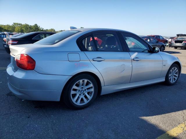 Photo 3 from auction – 2006 BMW 325 XI with VIN WBAVD13516KT78037
