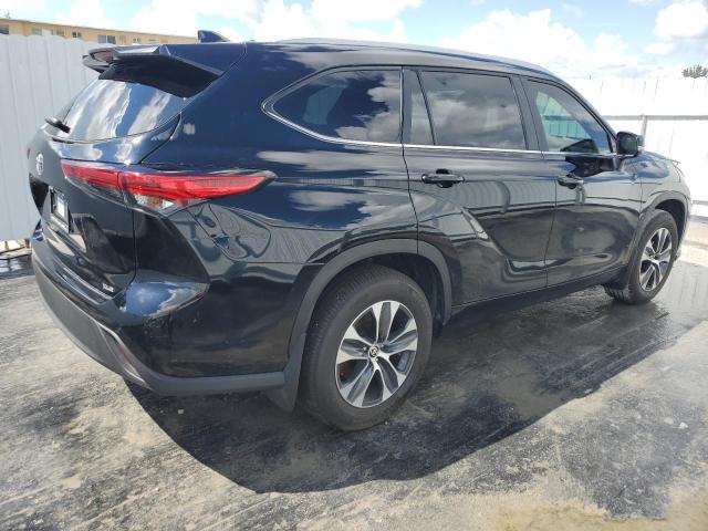 Photo 3 from auction – 2023 TOYOTA HIGHLANDER with VIN 5TDKDRAH3PS049500