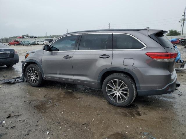 Photo 2 from auction – 2018 TOYOTA HIGHLANDER with VIN 5TDKZRFH8JS287909