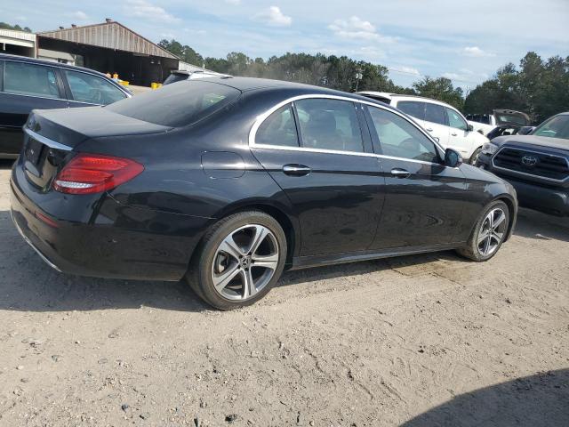 Photo 3 from auction – 2017 MERCEDES-BENZ E 300 with VIN WDDZF4JB1HA255457