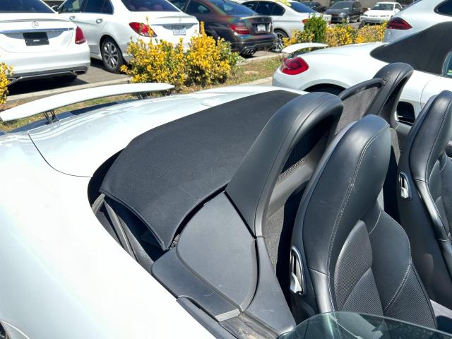 Photo 6 from auction – 2015 PORSCHE BOXSTER S with VIN WP0CB2A85FK130571