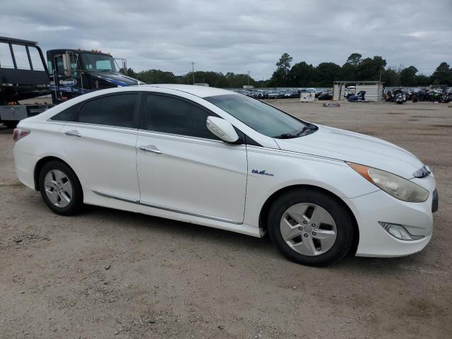 Photo 4 from auction – 2012 HYUNDAI SONATA HYB with VIN KMHEC4A47CA044321