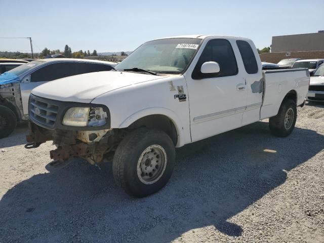 FORD F150 2000 with VIN 1FTRX18LXYKA44854 - Photo from auction