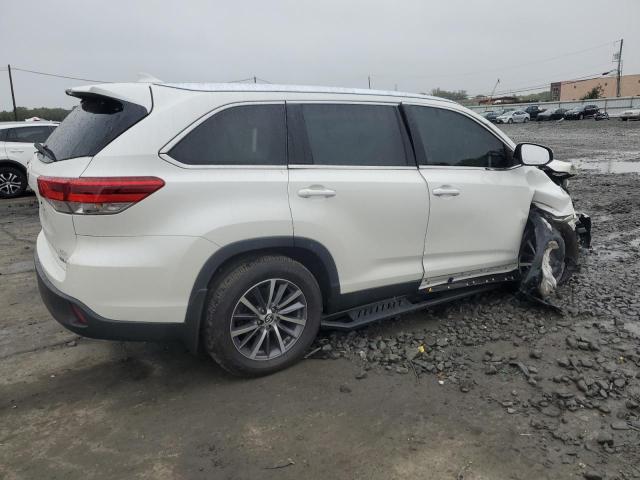 Photo 3 from auction – 2019 TOYOTA HIGHLANDER with VIN 5TDJZRFH8KS600339