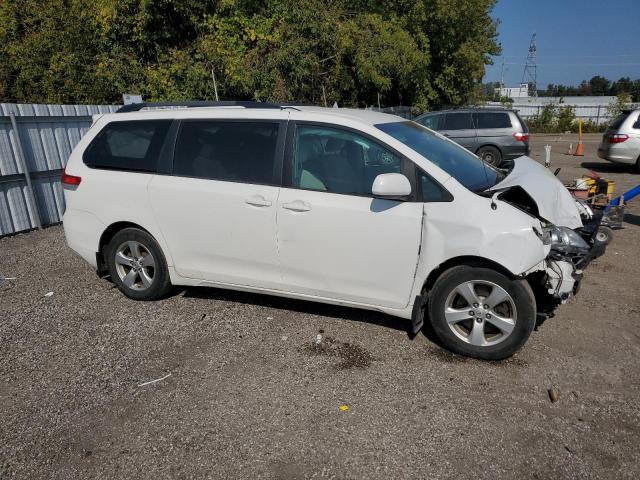 Photo 4 from auction – 2014 TOYOTA SIENNA with VIN 5TDKK3DC0ES457338