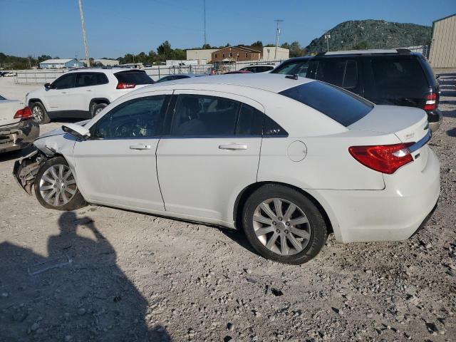 Photo 2 from auction – 2013 CHRYSLER 200 TOURIN with VIN 1C3CCBBG3DN569500