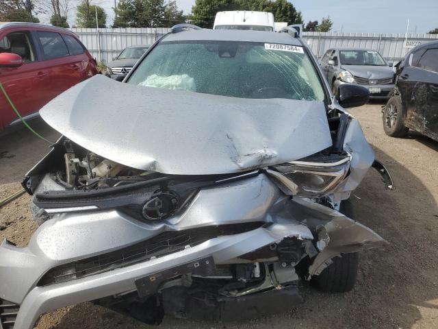 Photo 5 from auction – 2018 TOYOTA RAV4 LE with VIN 2T3ZFREV9JW482754