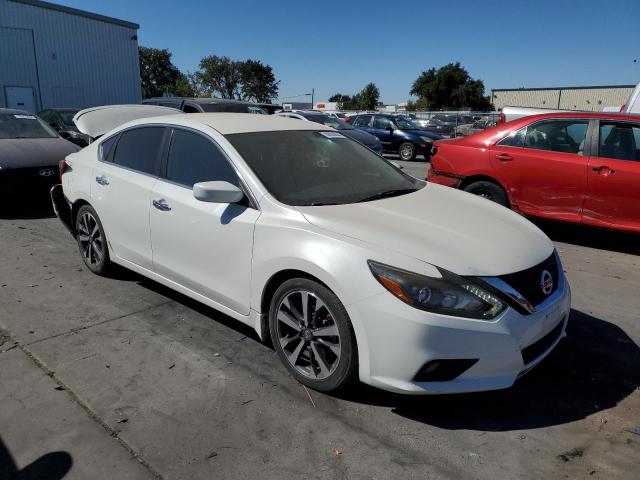 Photo 4 from auction – 2016 NISSAN ALTIMA 2.5 with VIN 1N4AL3AP4GN382755