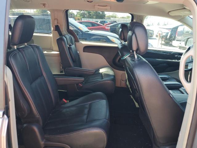 Photo 11 from auction – 2014 CHRYSLER TOWN & COU with VIN 2C4RC1BG2ER131605