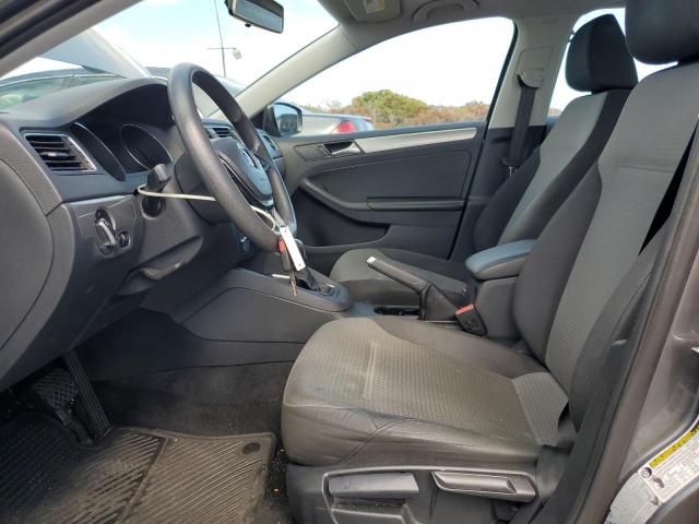 Photo 7 from auction – 2017 VOLKSWAGEN JETTA S with VIN 3VW2B7AJ5HM394989
