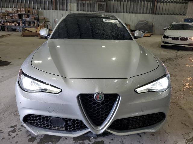 Photo 5 from auction – 2017 ALFA ROMEO GIULIA with VIN ZARFAEBN8H7551671