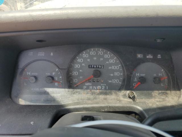 Photo 9 from auction – 2000 MERCURY GRAND MARQ with VIN 2MEFM74W4YX722007