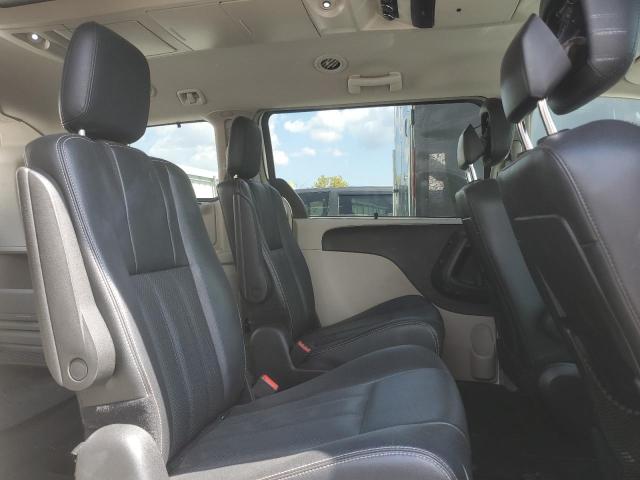 Photo 11 from auction – 2015 CHRYSLER TOWN & COU with VIN 2C4RC1CG1FR674380